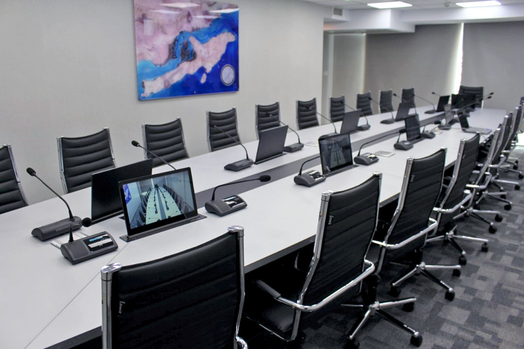 Моторизованный выдвижной монитор 15" Vissonic VIS-15LSSC